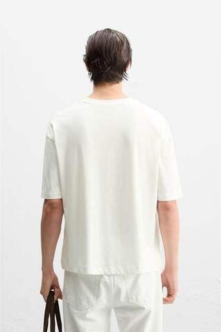 ZARA ФУТБОЛКА С КОНТРАСТНОЙ ВЫШИВКОЙ, БЕЛЫЙ