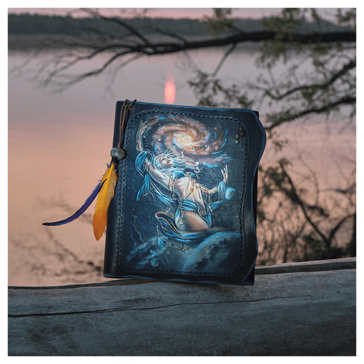 Кожаный ежедневник «Шаманка» фиолетовый