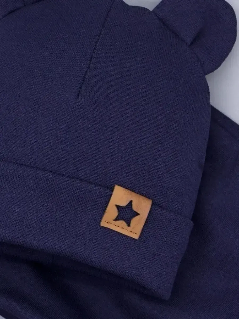 Шапка для мальчика осенняя со снудом