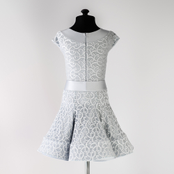 платье для танцев с гипюром