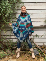 Пончо женское шерстяное с орнаментом