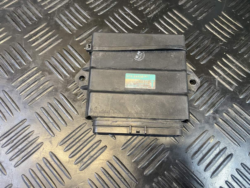 Коммутатор Yamaha TDM900 RN08 2002