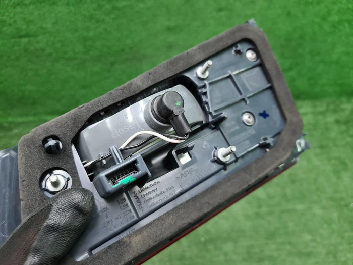 Фонарь левый внутренний BMW 5er G30 (2017-2020)