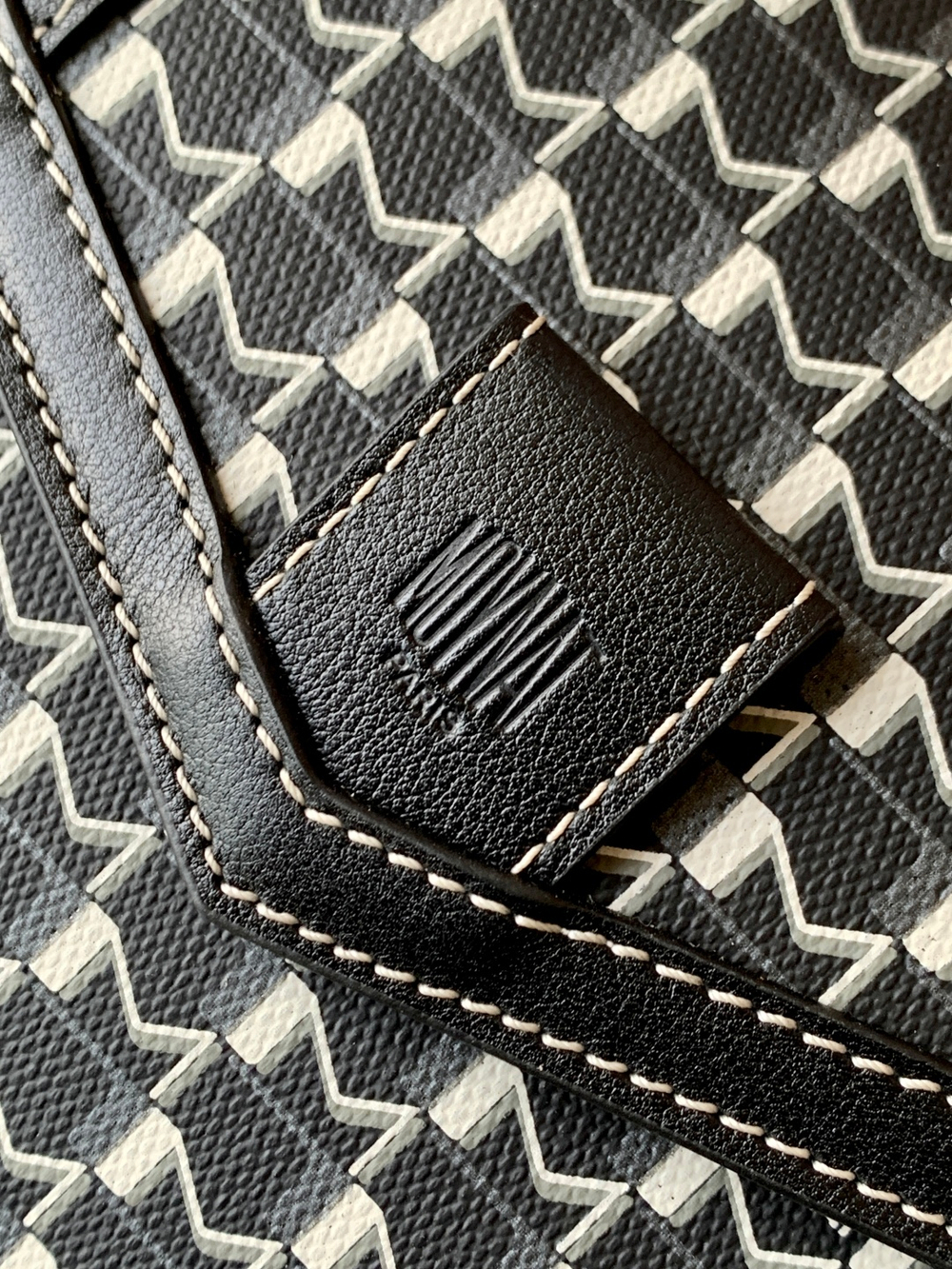Moynat Besace Bag 22 cm