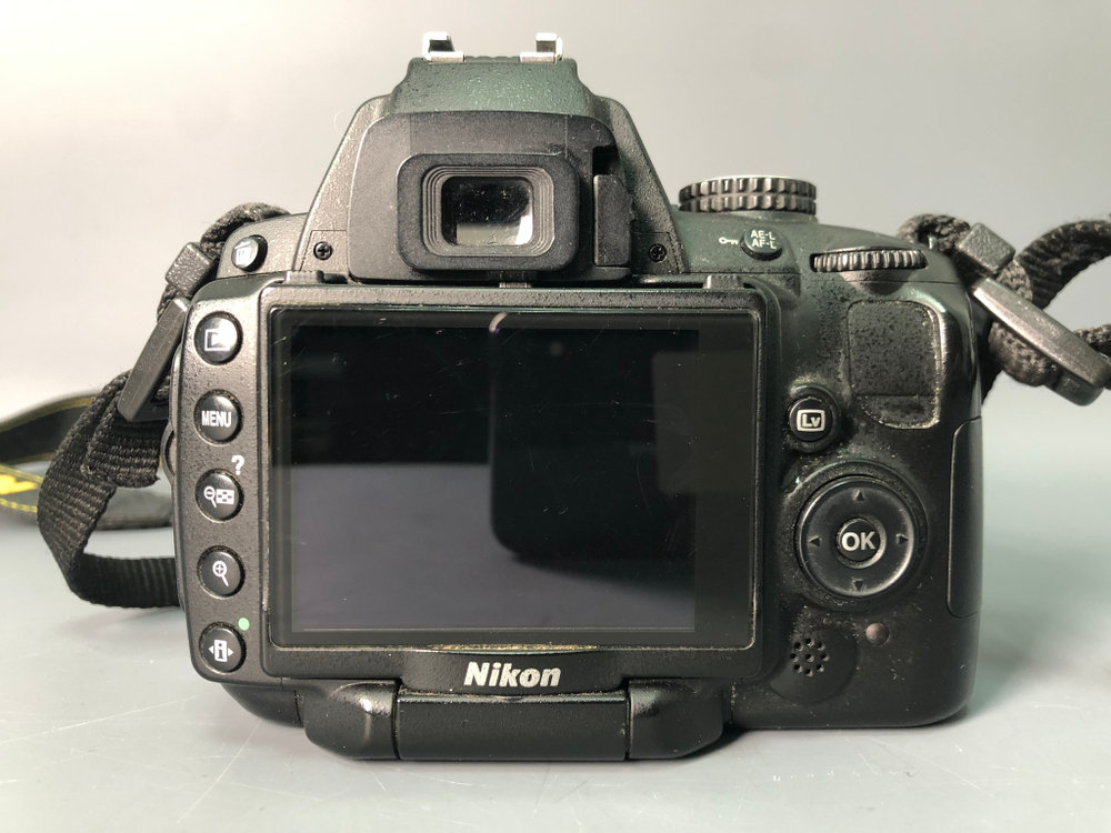 Nikon D5000, 22000 кадров пробега