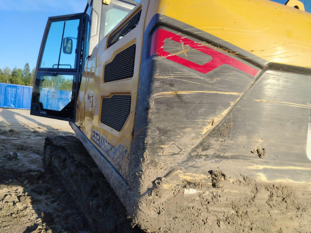 LGCE E6210 Экскаватор E6210HNLC (Дизельный, 6,1 л, 167 л.с., АТ)