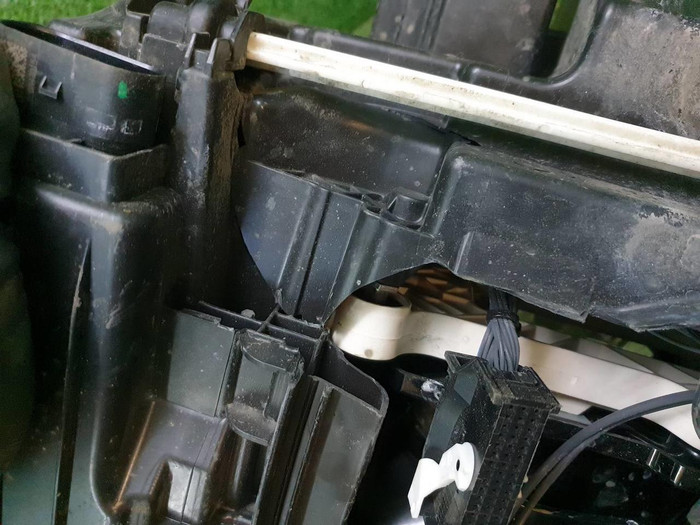 Битая Фара правая Mercedes E W213 (2016-2021) LED