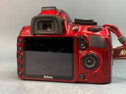 Nikon D3100 kit 18-55mm 9.650 кадров