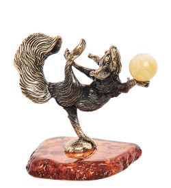 AM-1331 Фигурка «Белочка гимнастка» (латунь, янтарь)