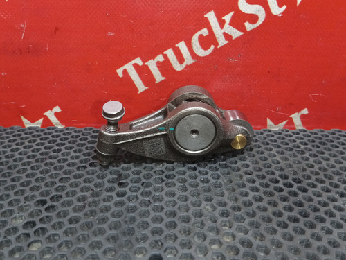 Коромысло впускного клапана 2024г.