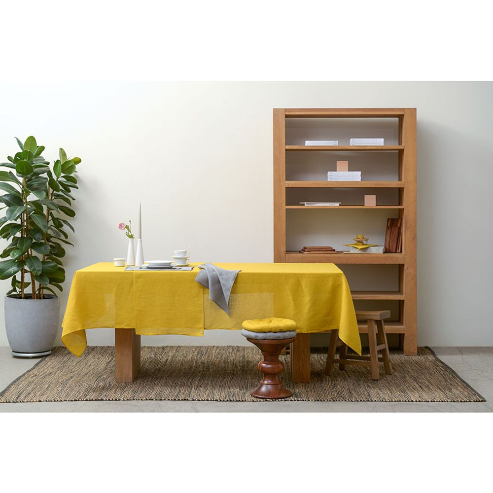 Дорожка на стол из стираного льна горчичного цвета из коллекции Essential, 45х150 см