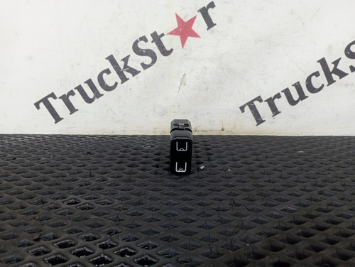 Кнопка освещения салона