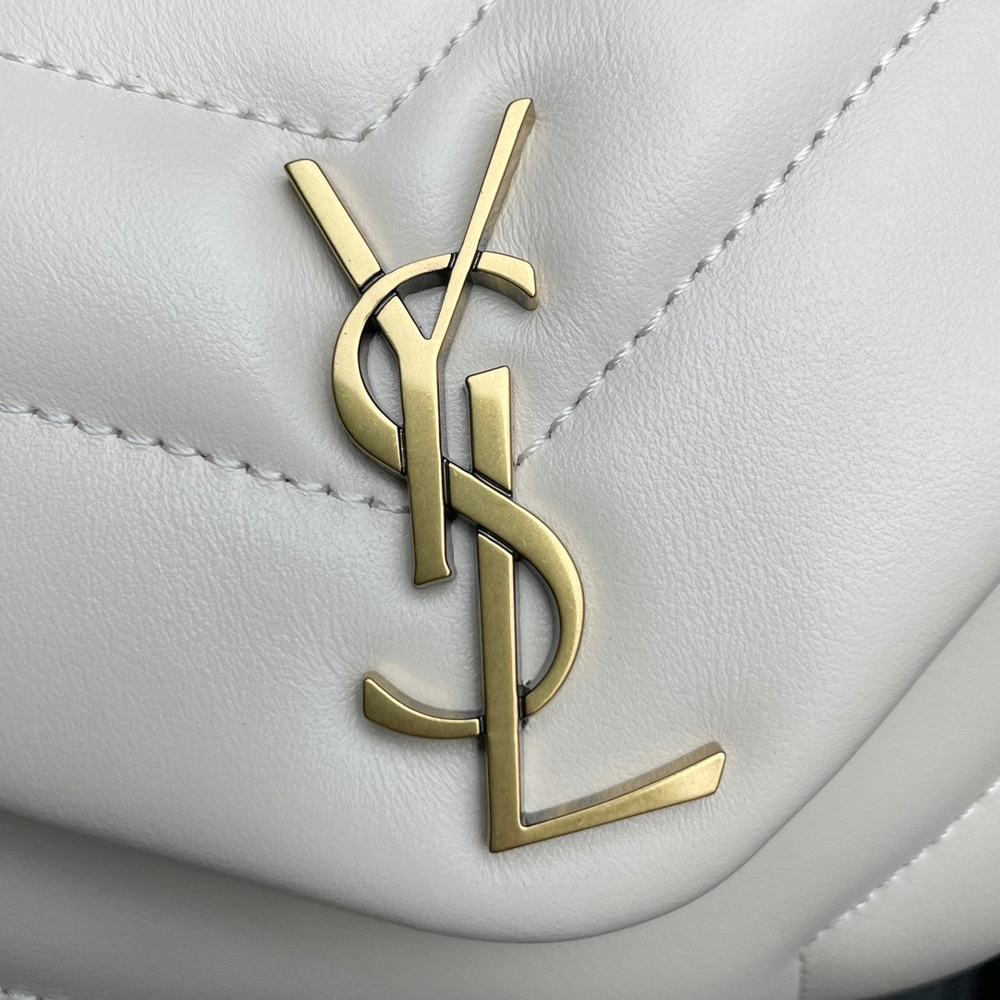 Saint Laurent Loulou 20 cm