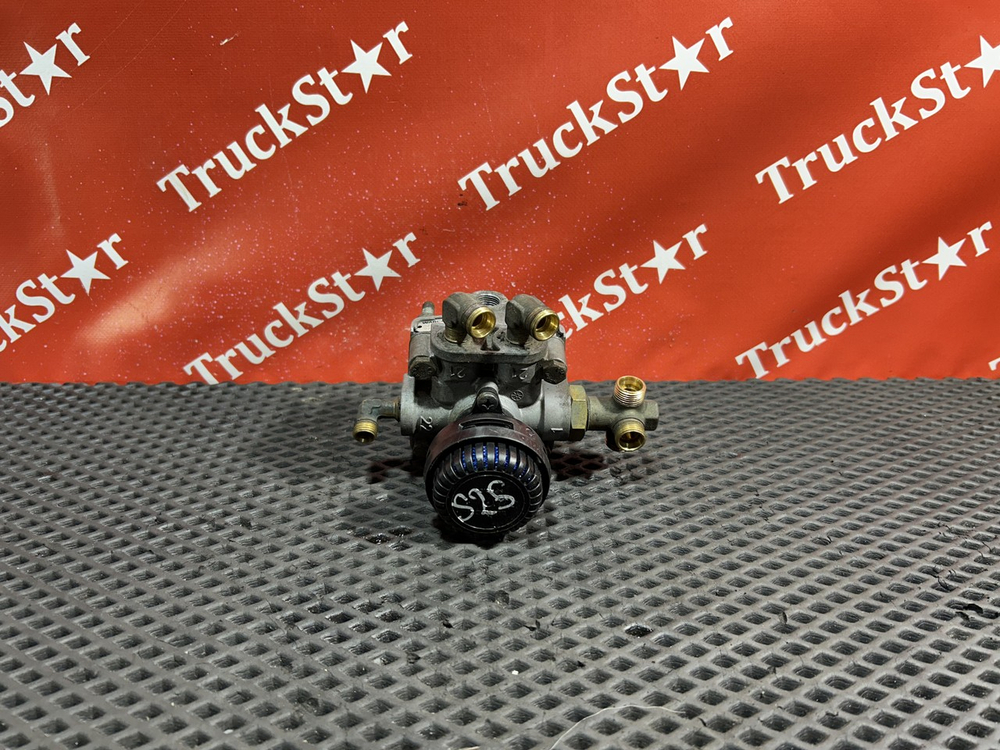 Клапан ускорительный