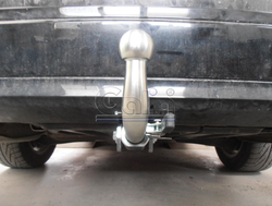 Фаркоп оцинкованный Galia M125C для Mercedes C-Class W204 седан 2007-2014 / S204 универсал 2007-2014(паспорт и сертификат в комплекте)(без электрики)