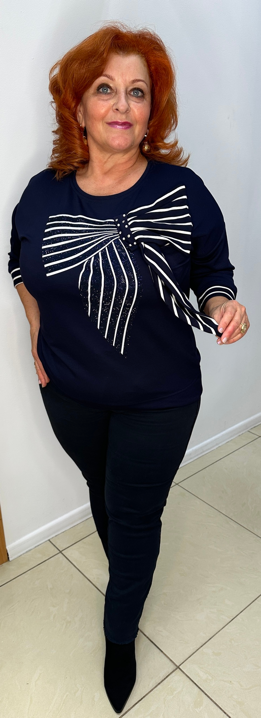 Темно-синий нарядный блузон с белым полосатым бантом