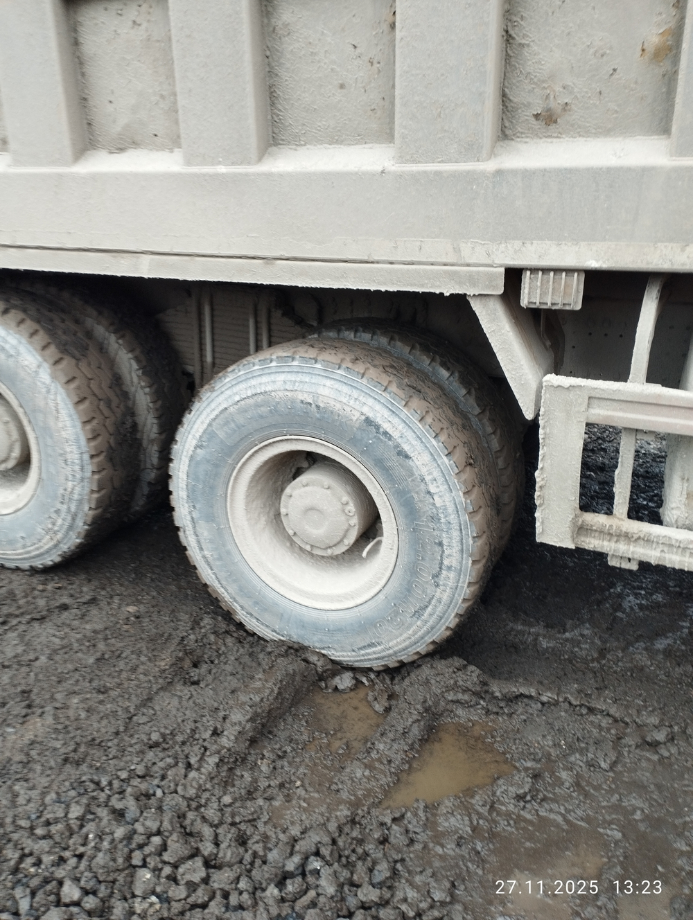 Shacman (Shaanxi) SX* 6x4 Самосвал SX3258DR384 (Дизельный, 9,7 л, 329 л.с., МТ)