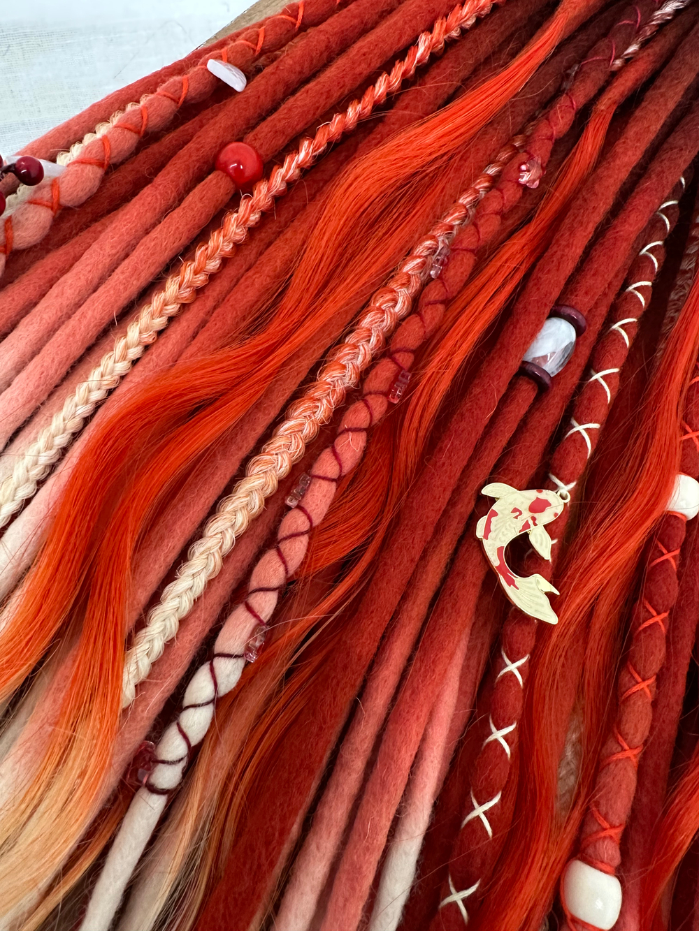 Комплект войлочных дредов с кончиками из козы