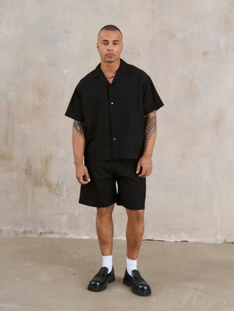 Черный хлопковый костюм Heathen с шортами и брюками