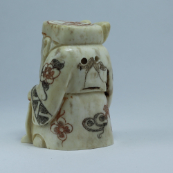 Нэцкэ Дзюродзин с длинным посохом и иероглифом счастье