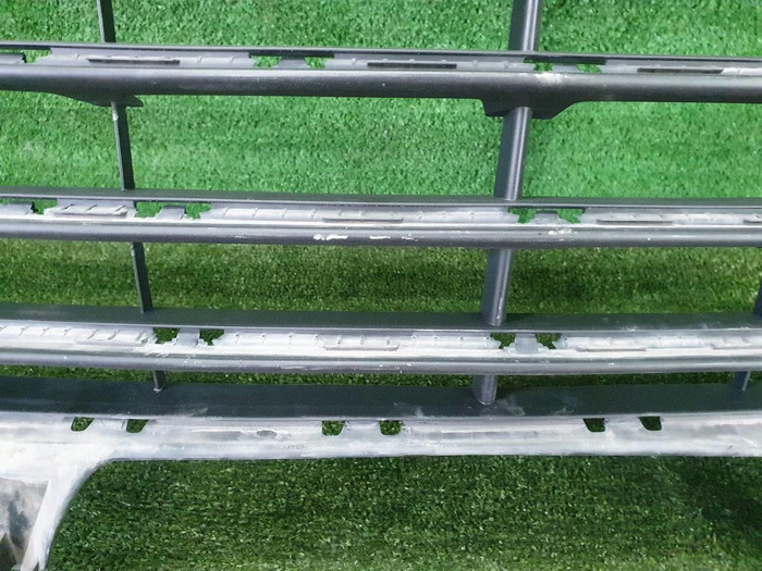 Решетка переднего бампера Porsche Cayenne 3 17-23