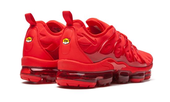 Кроссовки Nike Air Vapormax Plus Red