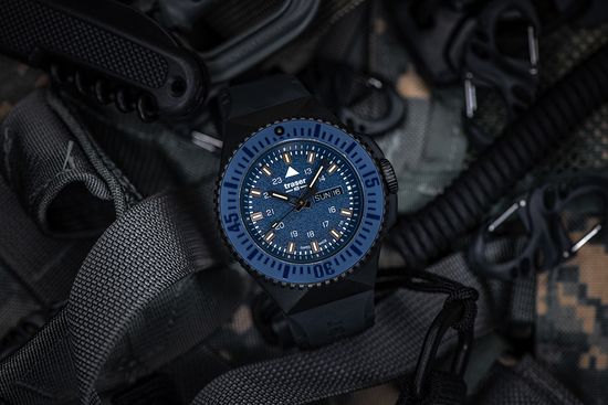 Швейцарские тактические часы Traser P69 Black Stealth Blue 109857