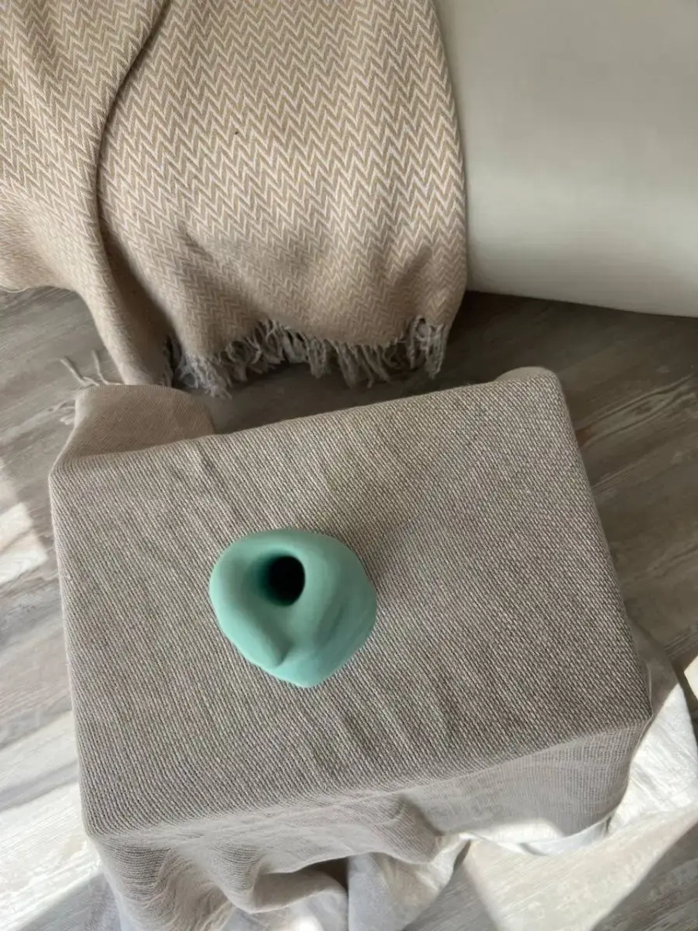 Кашпо для дома цветов Рука ваза горшок декор  статуэтка