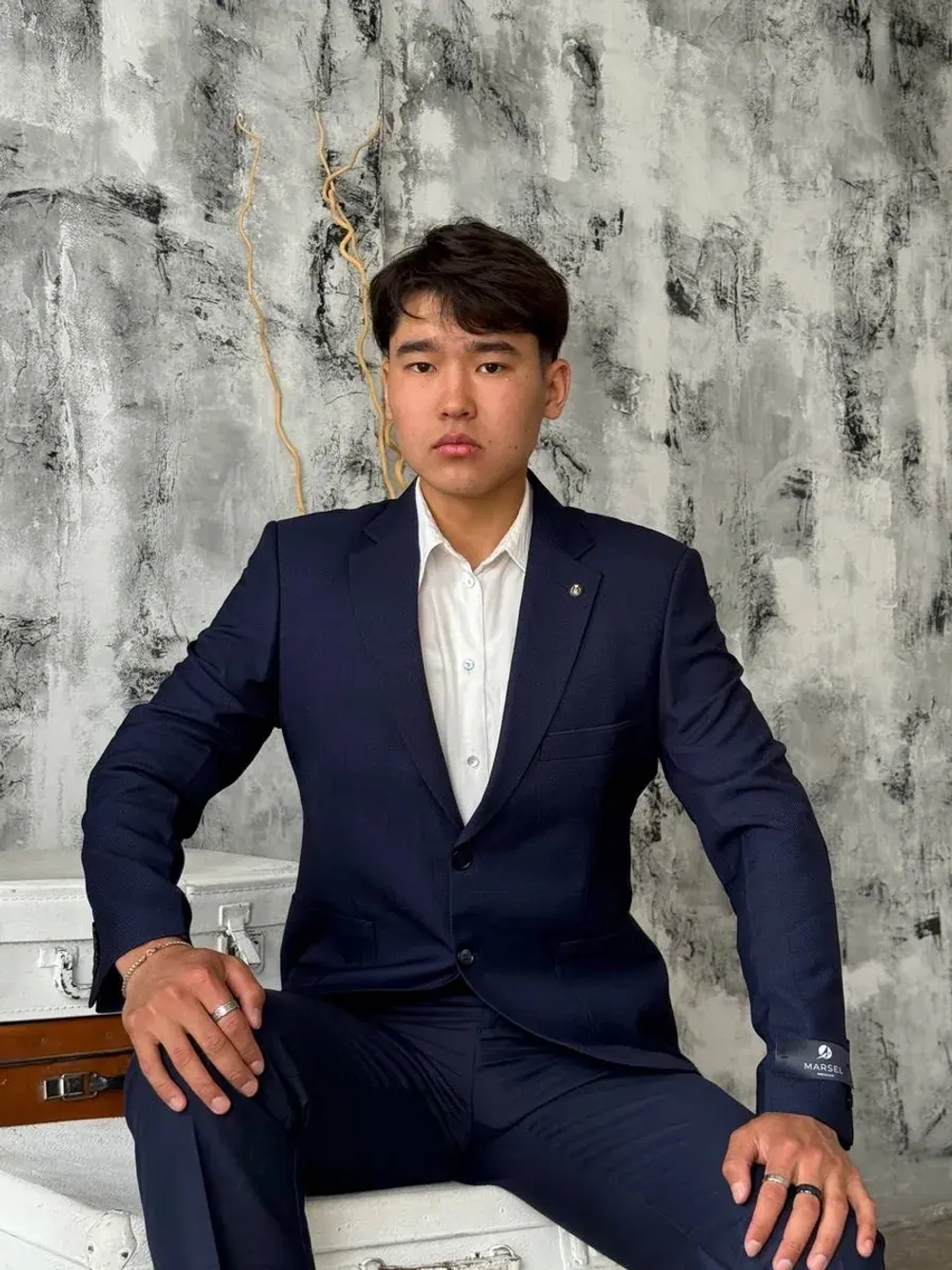 Пиджак мужской классический приталенный