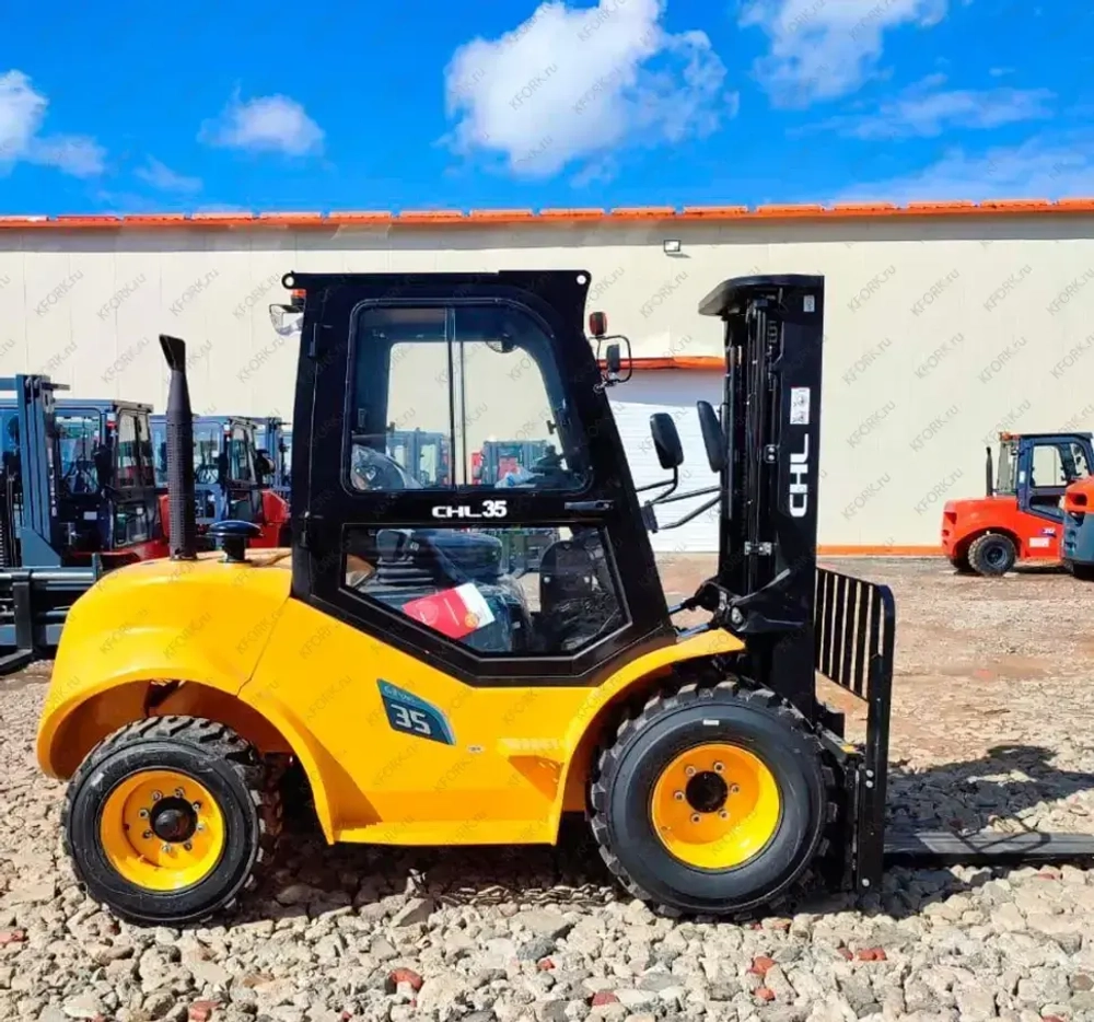 Вилочный дизельный автопогрузчик CHL 3,5 т высокой проходимости, передний привод