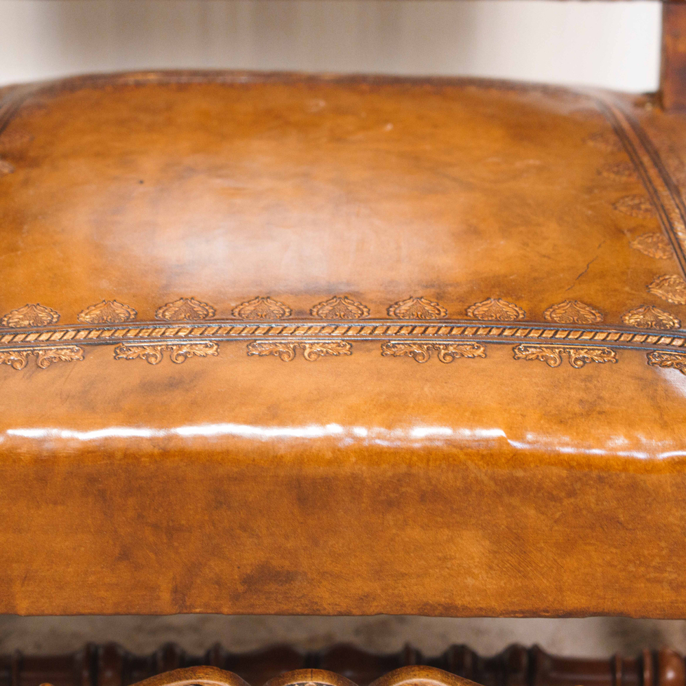 Парные кресла в стиле Ренессанс