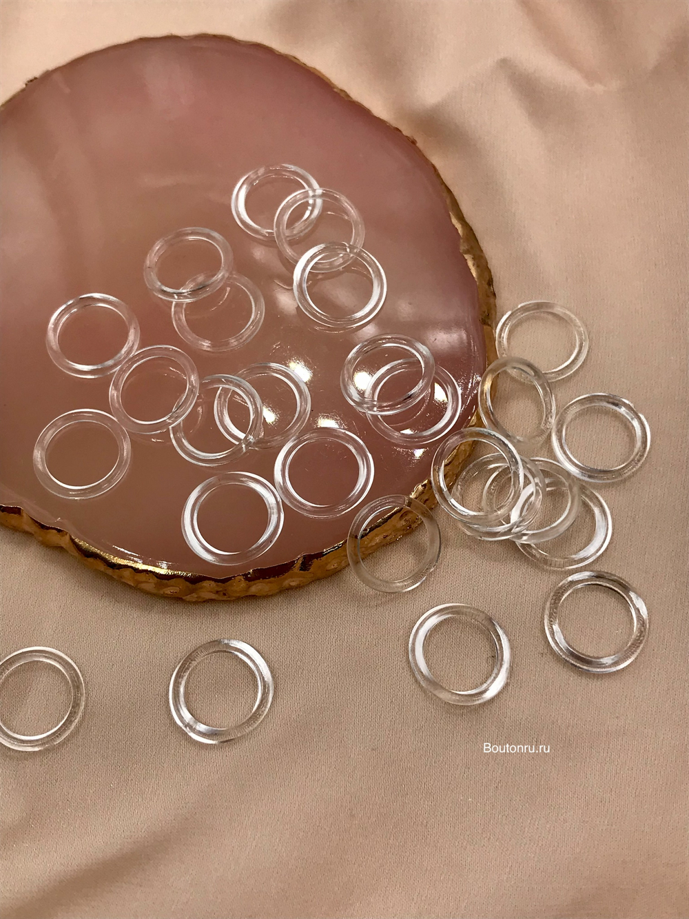 Кольцо пластиковое прозрачное