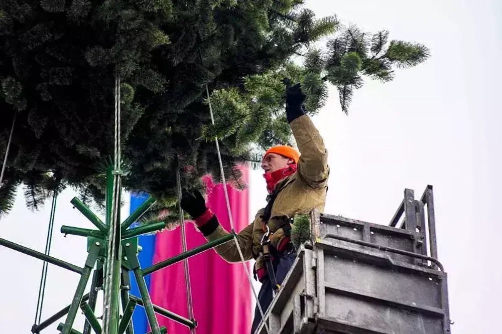 Уличная елка ствольная "Альпийская сосна" (леска) 3 м