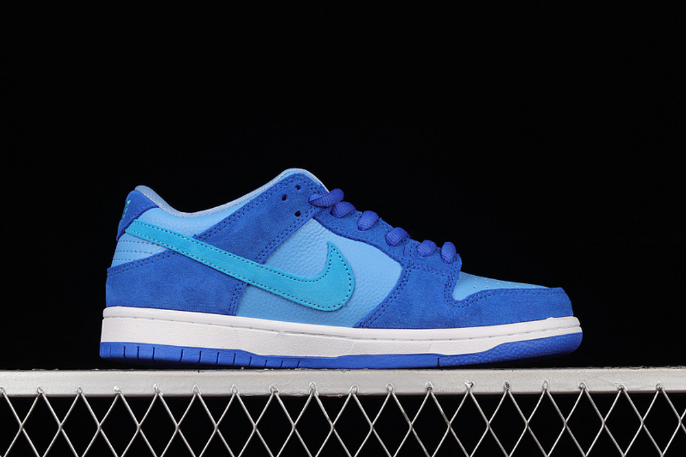 Nike SB Dunk Low Blue Raspberry