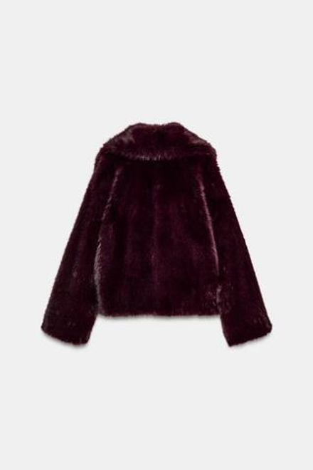 ZARA КОРОТКАЯ ШУБА ИЗ ИСКУССТВЕННОГО МЕХА С ЗАСТЕЖКАМИ-ТОГГЛ, БУРГУНДИ