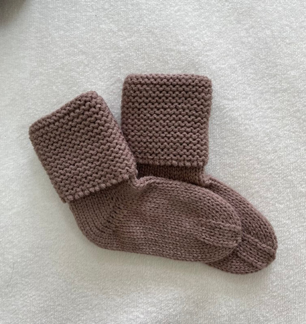 Вязаный комплект на выписку 5 предмета "Happy Kids" (одеяло, бант, комбинезон, шапочка, пинетки) (Цвет: Фиолетовый)