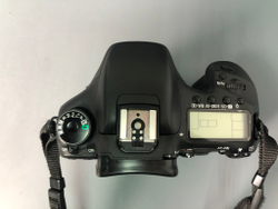 Canon EOS 7D, 85000 кадров пробега.