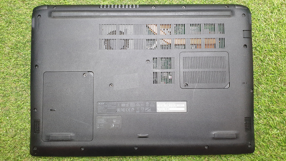 Ноутбук Acer i5-7/6Gb/940MX 2Gb