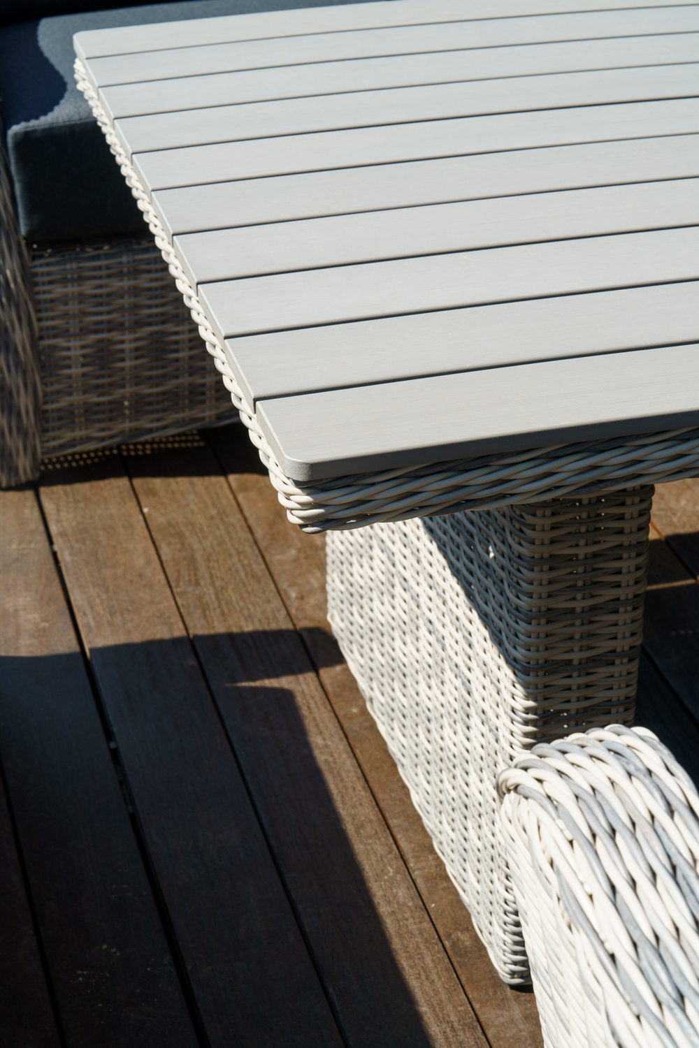 Набор мебели ВЕНЕЦИЯ из искусственного ротанга (цвет: коричневый/серый)