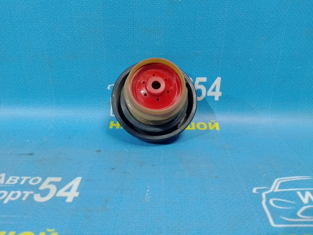 Пробка бензобака MITSUBISHI CHARIOT 1991-1997