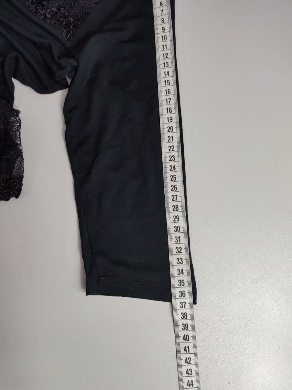 Блузка романтичная со стразами 42 размер