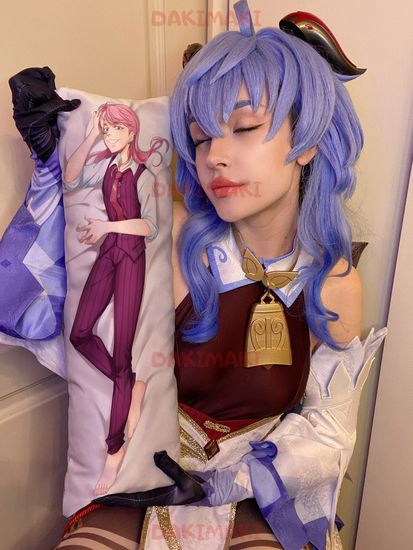 Мини дакимакура Харучие Санзу Токийские мстители арт. M1143, 60х20 см