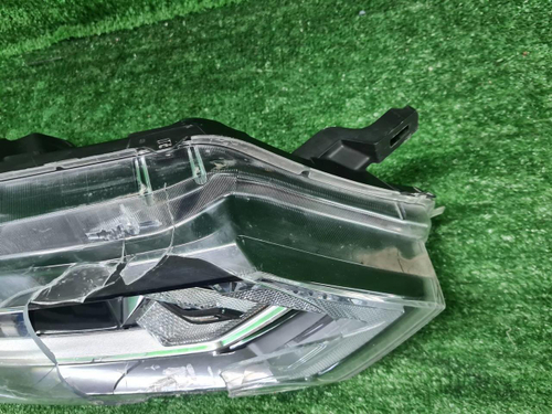Битая Фара правая Nissan Qashqai 2 j11 (17-23) галоген