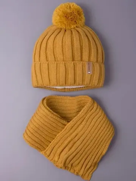 Шапка детская осенняя и шарф