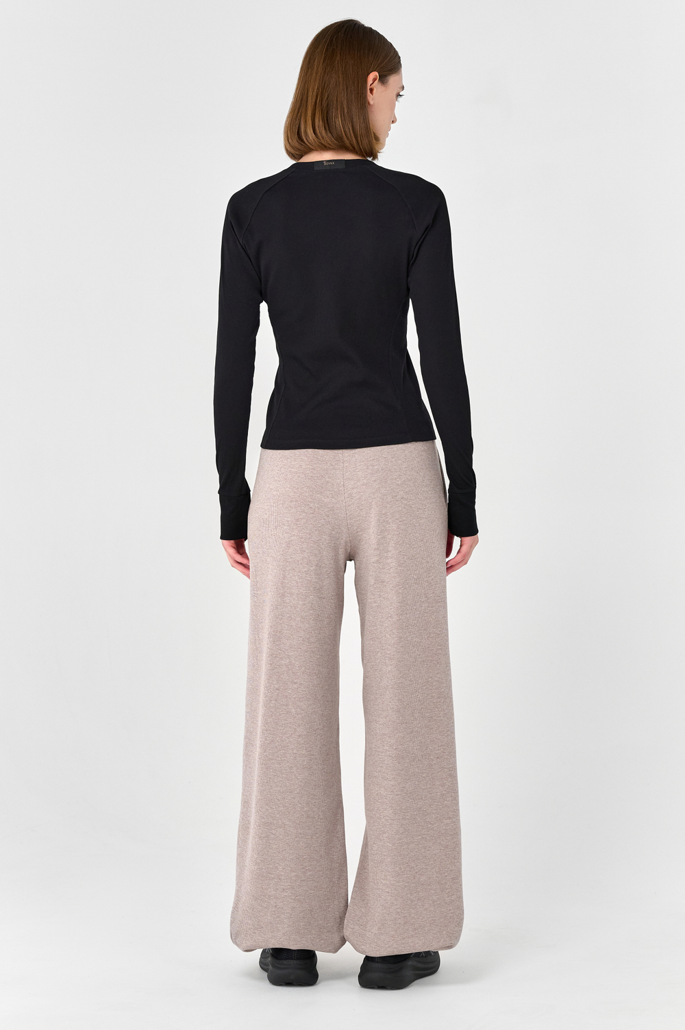 Лонгслив приталенный с рельефом