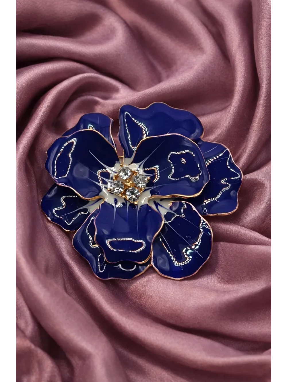 Брошь "Цветок индиго"