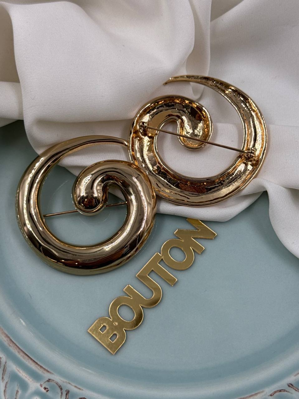 Брошь золотистая "Спираль"