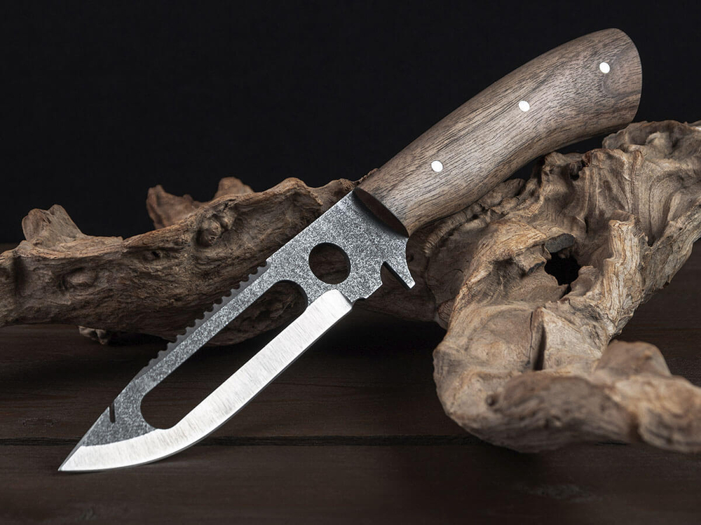 Рыбацкий нож "Акула", цельнометаллический, сталь 65х13, рукоять орех