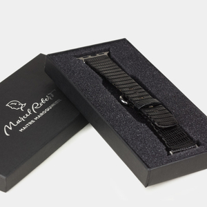 Ремешок для Apple Watch 44/45/46 mm из кожи ящерицы, черного цвета