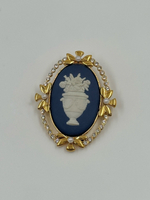 Брошь Wedgwood синяя